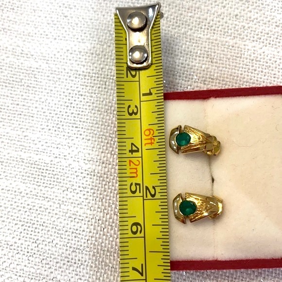 Real Emerald stones and 18k Solid Gold Eirings - Picture 14 of 16